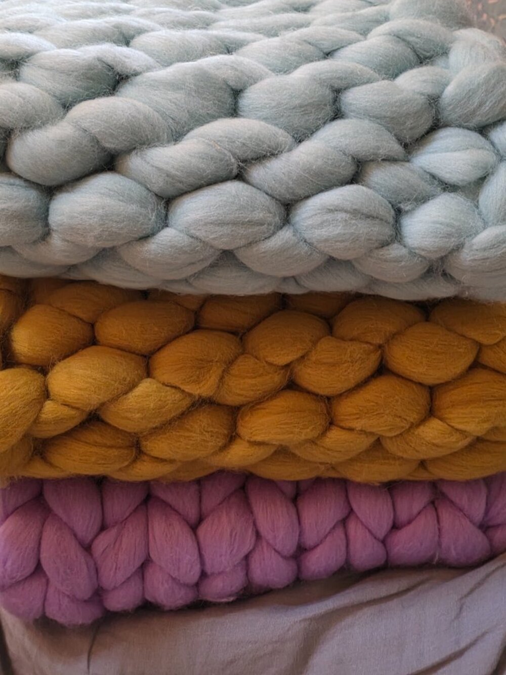 Merino Wool Throw - Picture 3 of 3
